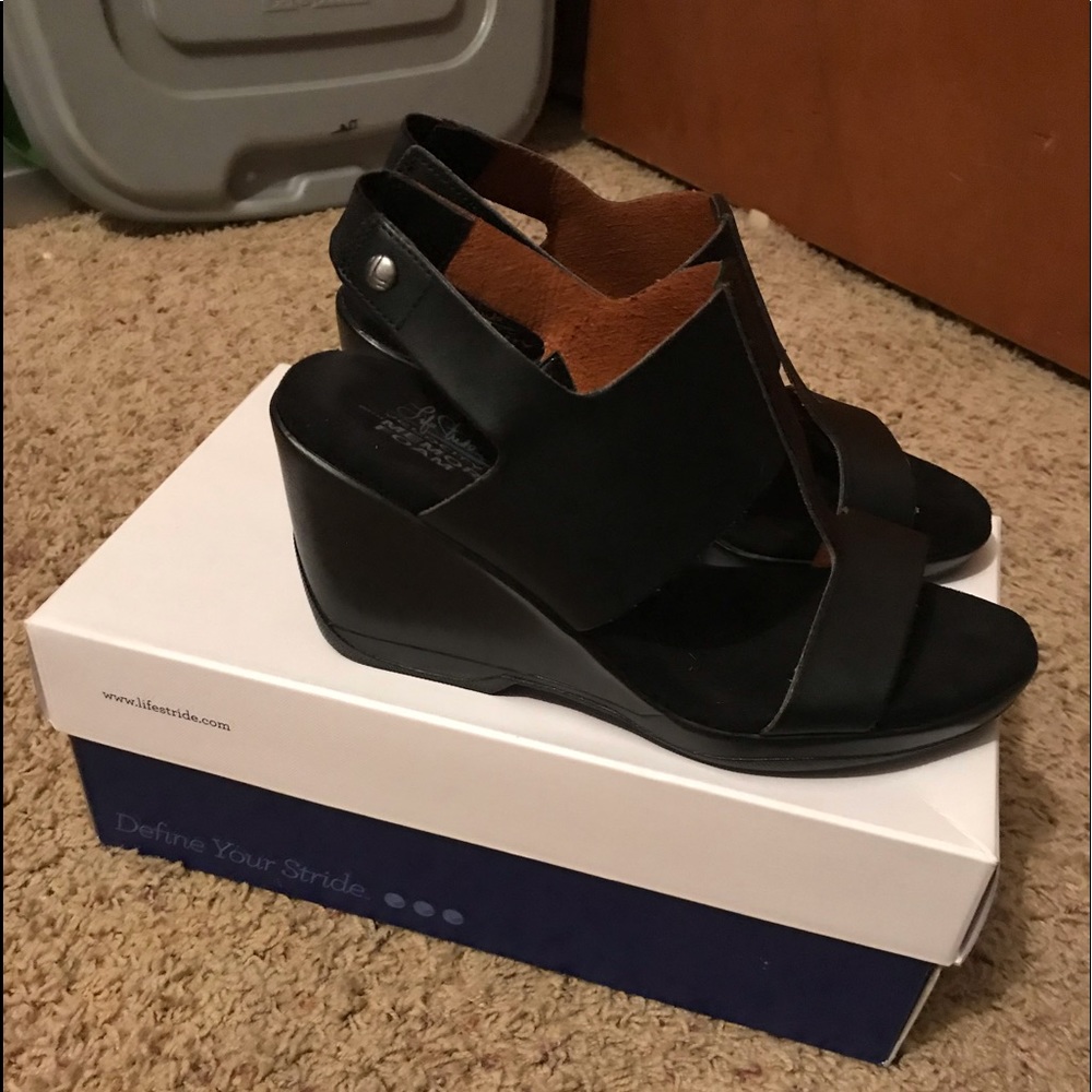 Women’s black heel